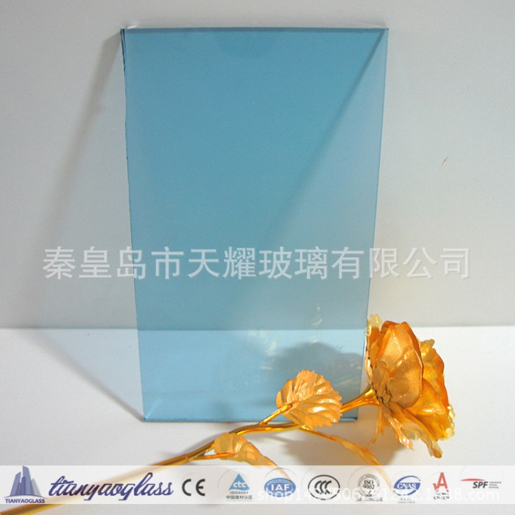 批发6mm 1650*2440mm浅蓝玻 颜色建筑玻璃 可改裁钢化