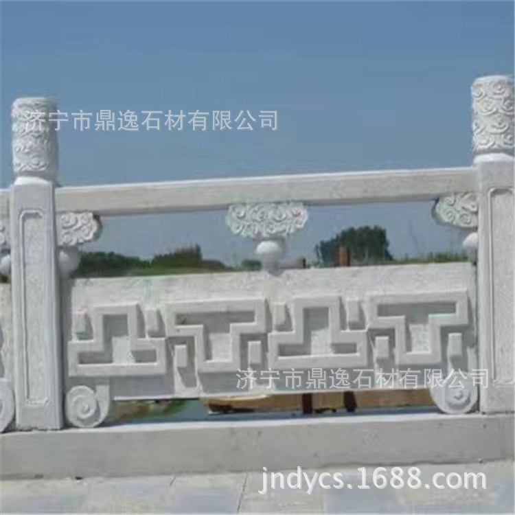 供应青石雕刻栏杆 浮雕栏板 厂家精心制作 适合宗教使用