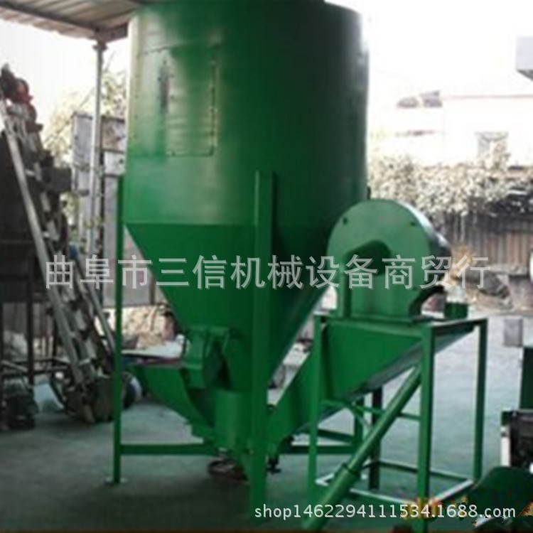 自吸式玉米粉碎搅拌机玉米粉碎机价格 家用猪饲料混合机报价
