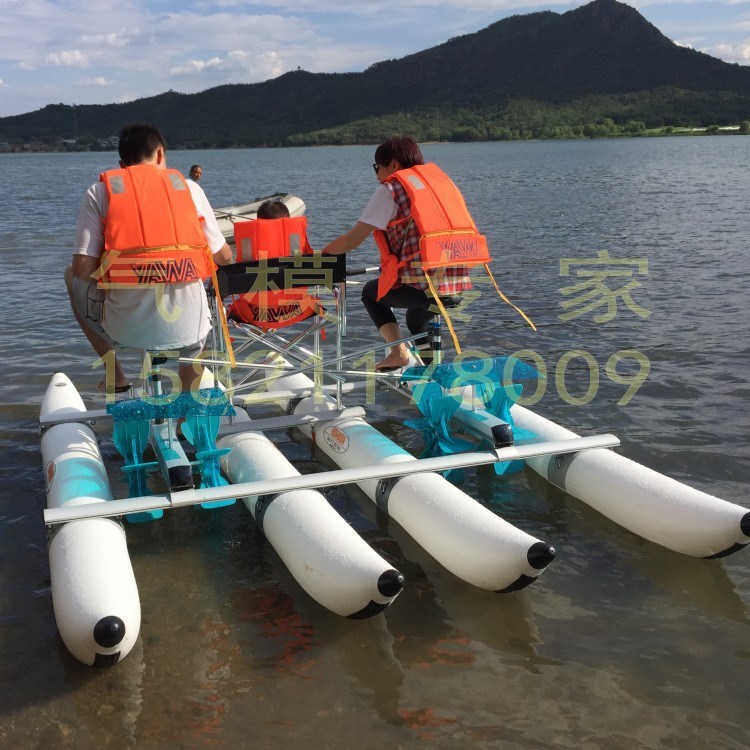 供应水上自行车 双人脚踏车上海厂家直销水上漫步器水上脚踏船