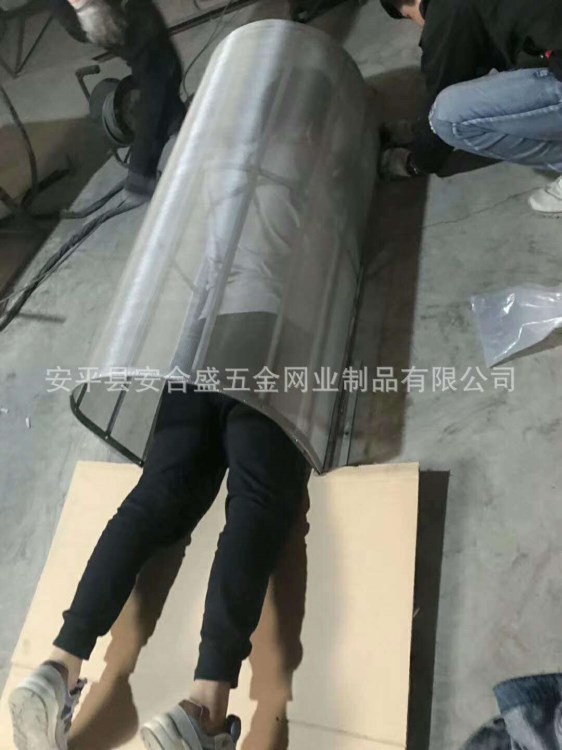 不锈钢网筒烤乳猪支架网  不锈钢点焊工艺网筒  支架护网