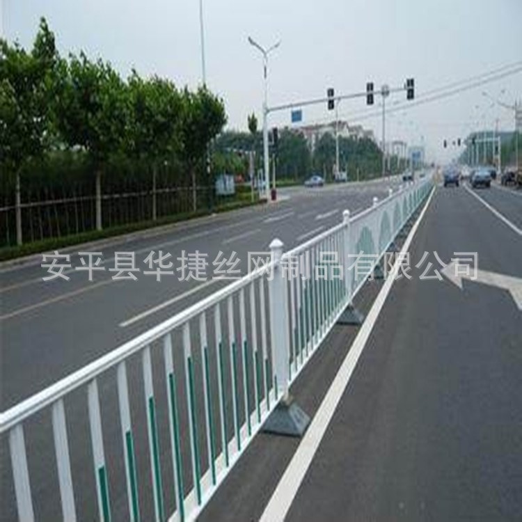 厂家直销道路护栏  隔离带护栏   市政道路护栏 特殊规格可定做