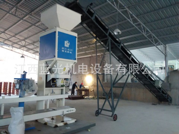 微量元素肥料自动包装机，腐殖酸肥料包装秤，海藻肥料称量缝包机