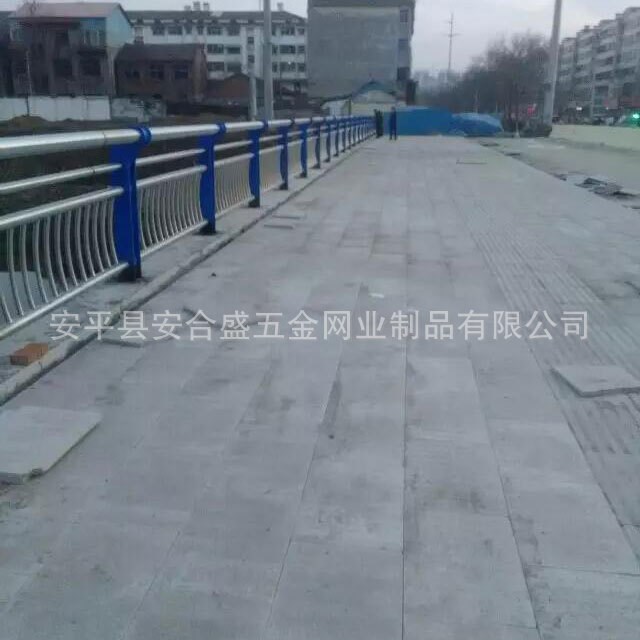 生产桥梁护栏 道路护栏  京式护栏 公路隔离栏喷塑 环形围栏