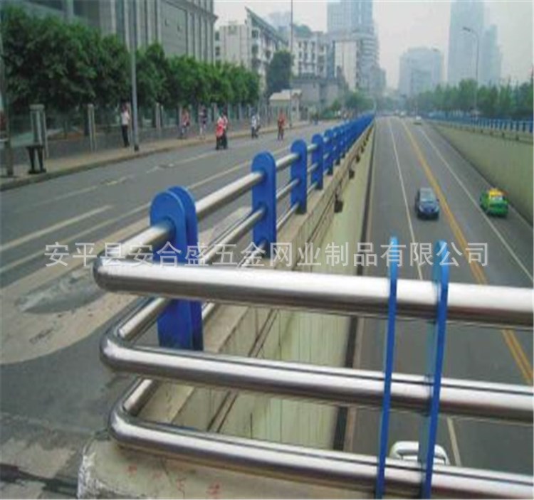护栏厂家加工定制高速防撞护栏 公路防撞护栏
