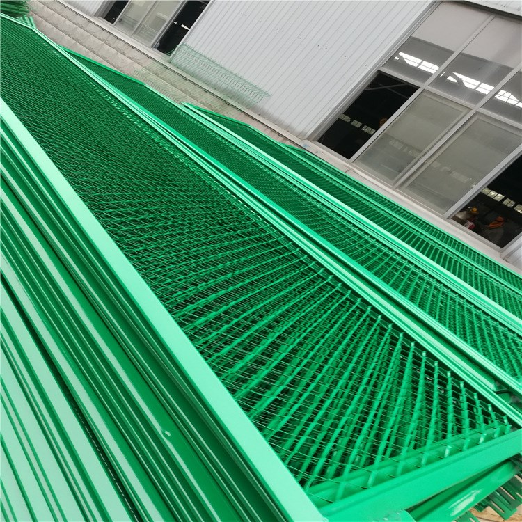 常年现货 生产厂家 耐候公路临时隔断防眩网 公路中央分隔带护栏