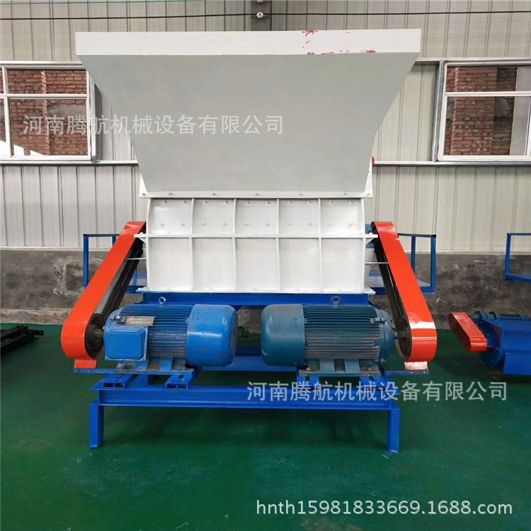 新型木地板边角料粉碎机 多功能锯末粉碎机 废旧建筑木模板粉碎机