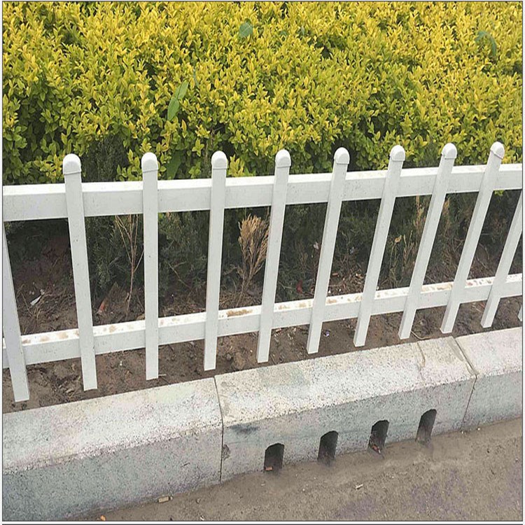 安平工厂生产销售锌钢草坪围栏适用于学校，别墅，小区道路绿化