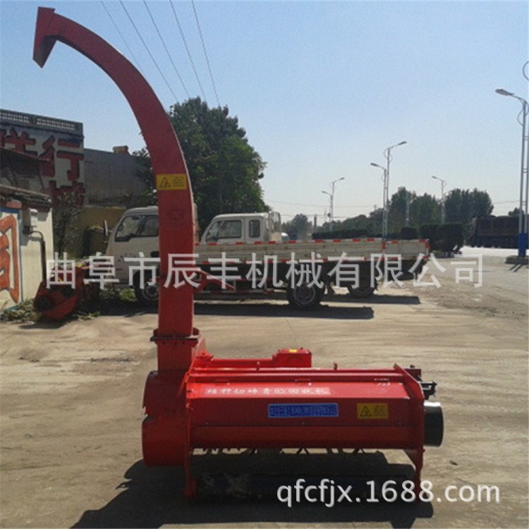 出口秸秆回收机 风机中置式青储饲料回收机 播齿式倒伏秸秆回收机