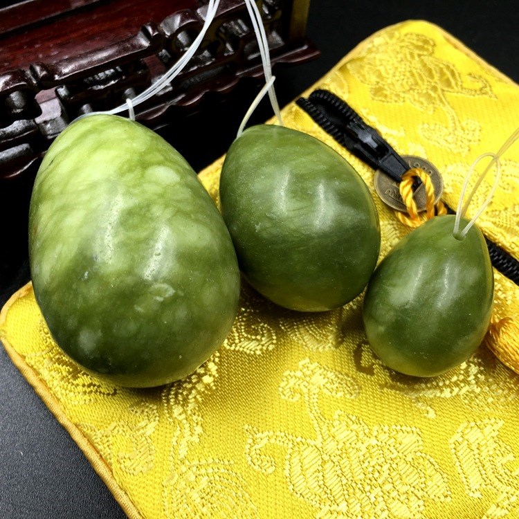 批发天然玉石鸡蛋按摩器 产后康复玉制品 保健玉蛋 鸡蛋一套