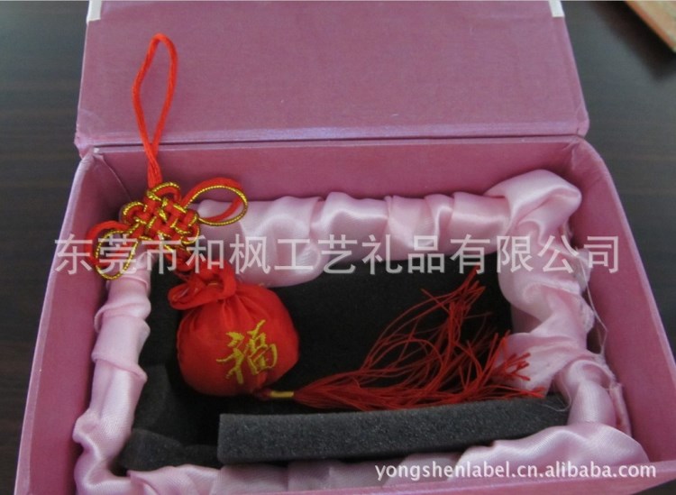 批发春节灯笼 布艺工艺礼品 新奇特产品C334