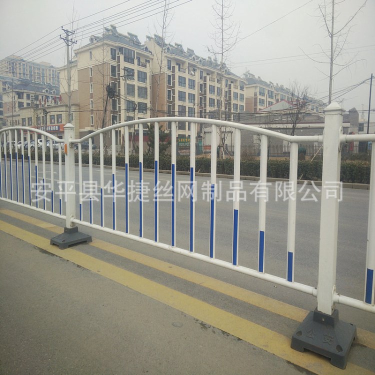 厂家直销隔离护栏市政道路 交通隔离护栏围栏杆 市政交通护栏