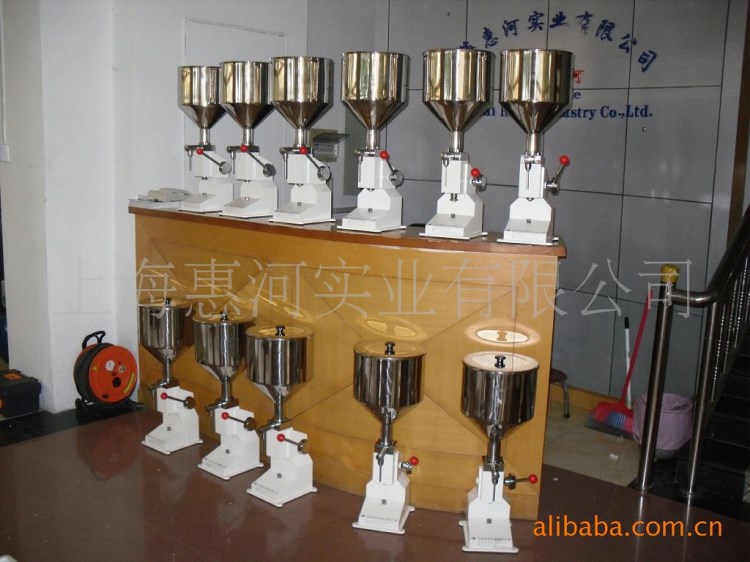 供应手动灌装机，小剂量膏体灌装机，小剂量液体灌装机