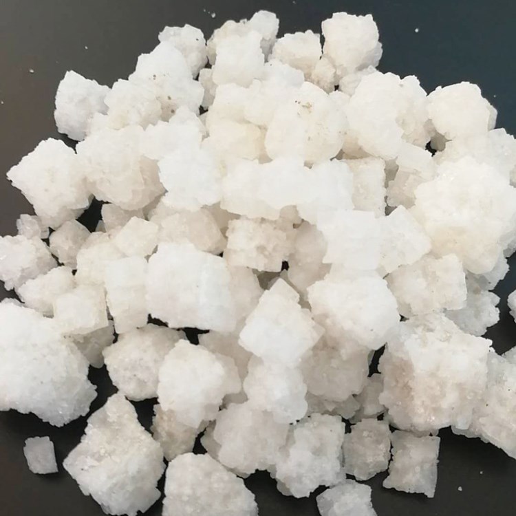 山东厂家供应环保型融雪剂  高速路除冰用新型融雪剂