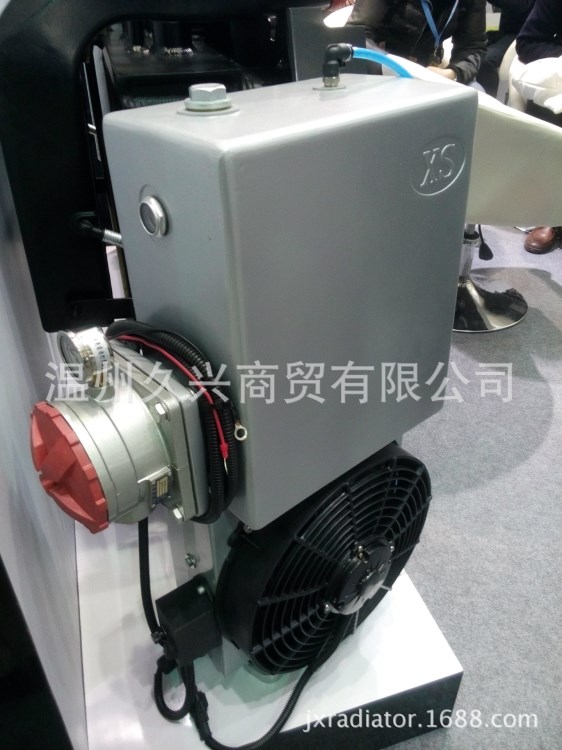 本公司生产销售混凝土搅拌车减速机液压油散热器