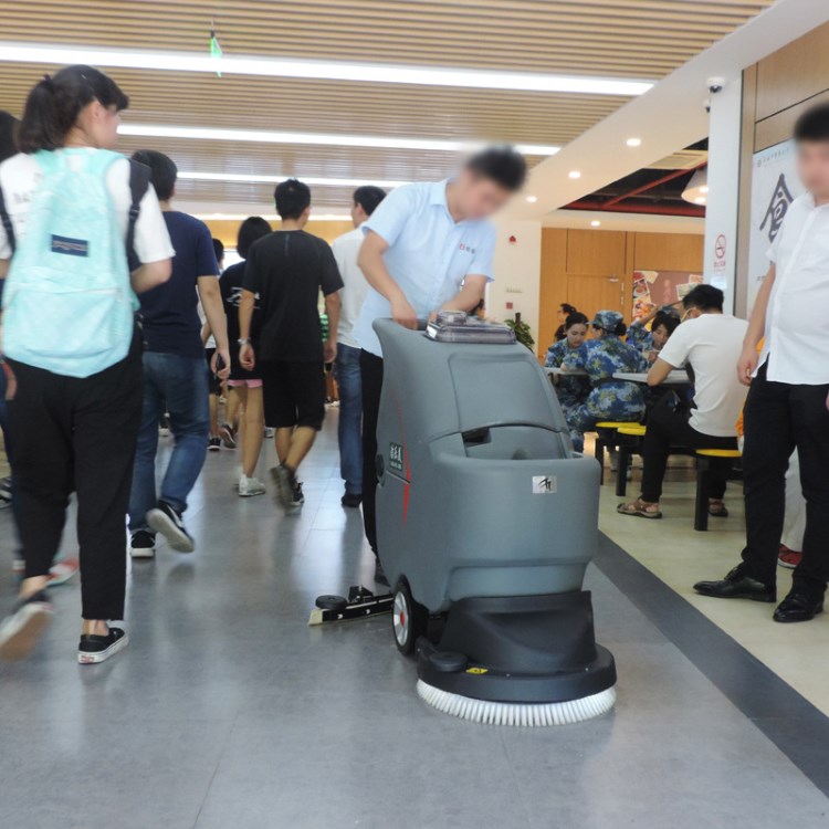上海超市用洗地机 瓷砖地面用手推式洗地拖地机 高美GM50B洗地车