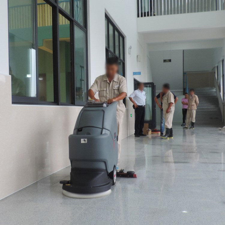高美50B全自动洗地机保洁物业学校车库手推式洗地机车库拖地机