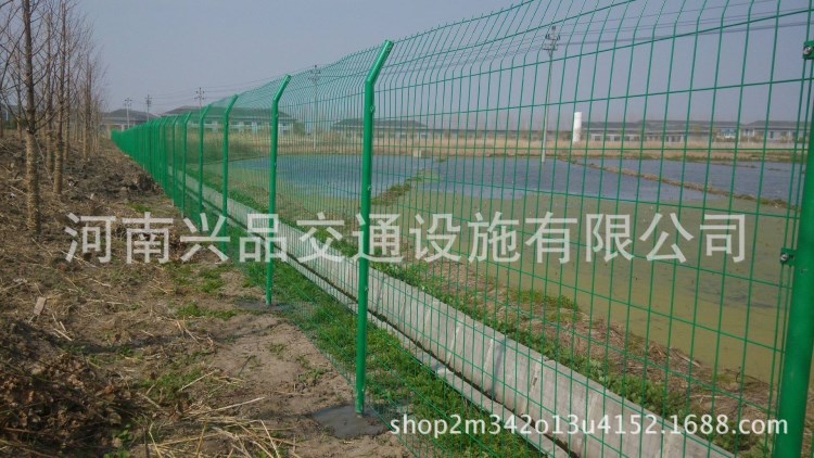 河南三门峡厂家现货供应公路铁丝护栏网 铁路护栏网 边坡防护网