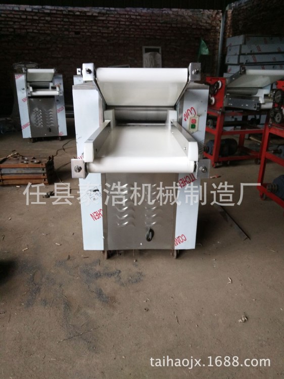 批发350商用压面机 电动揉面压皮机 轧面机 饺子皮机 价格优惠