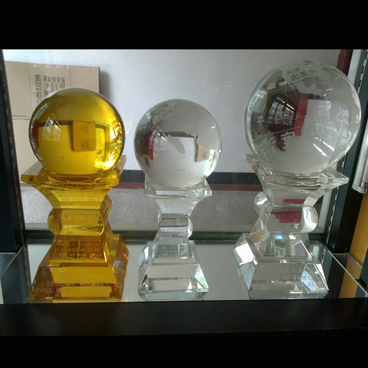 厂家直销K9琥珀色精品水晶球带高大上底座  高尔夫球批发