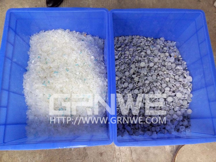 医用塑料破碎清洗，点滴瓶点滴袋再生抽粒机