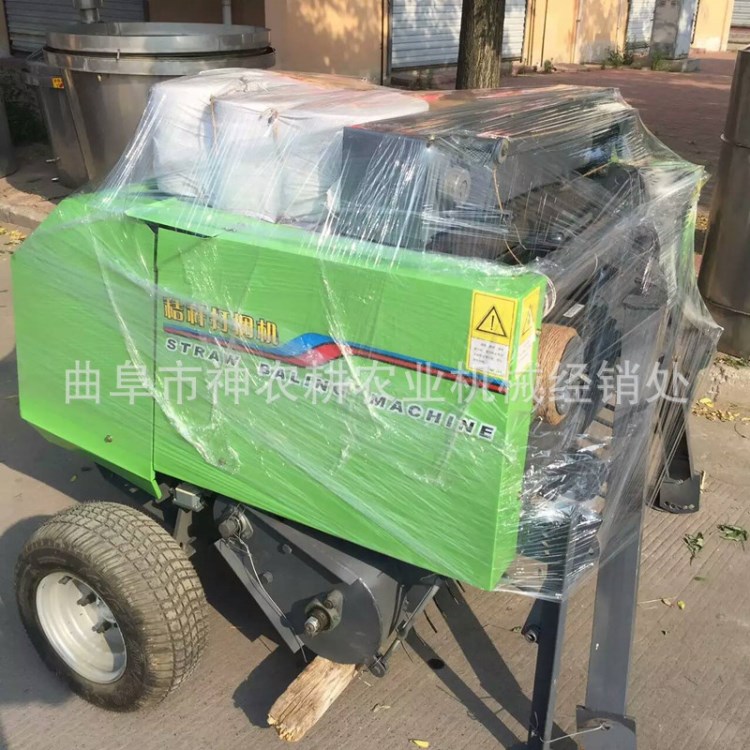 小四轮麦秸打捆机 圆形捡拾打捆机 拖拉机带动稻草打捆机