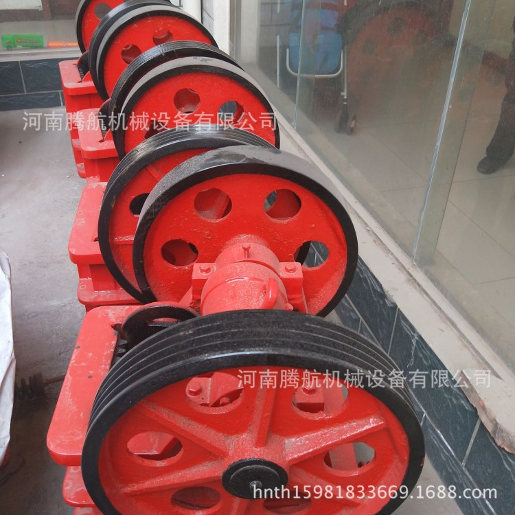 定制小型移动式石料破碎站 铁矿石颚式碎石机 石料厂颚破生产厂家