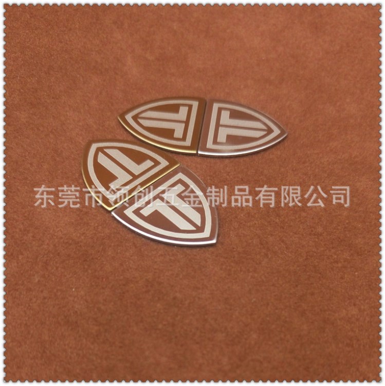 【东莞厂家供应】镜面不锈钢贴片 金属logo钢片 带背胶