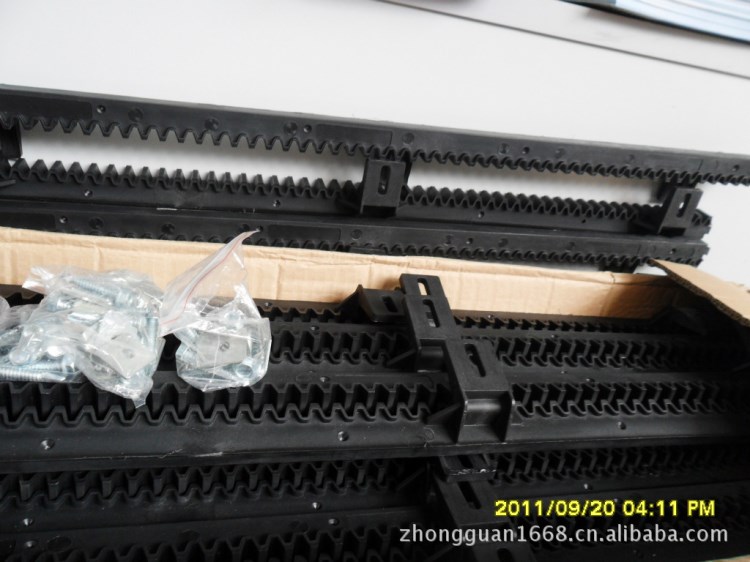 平移门机专用齿条镀锌钢质齿条尼龙齿条环保专用不生锈齿轮齿条