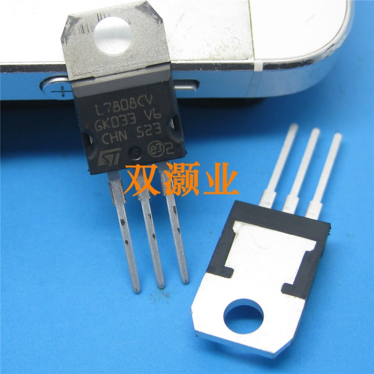 L7824CV L7824CV-DG 7824 TO220 原装ST 稳压三极管1.厚片
