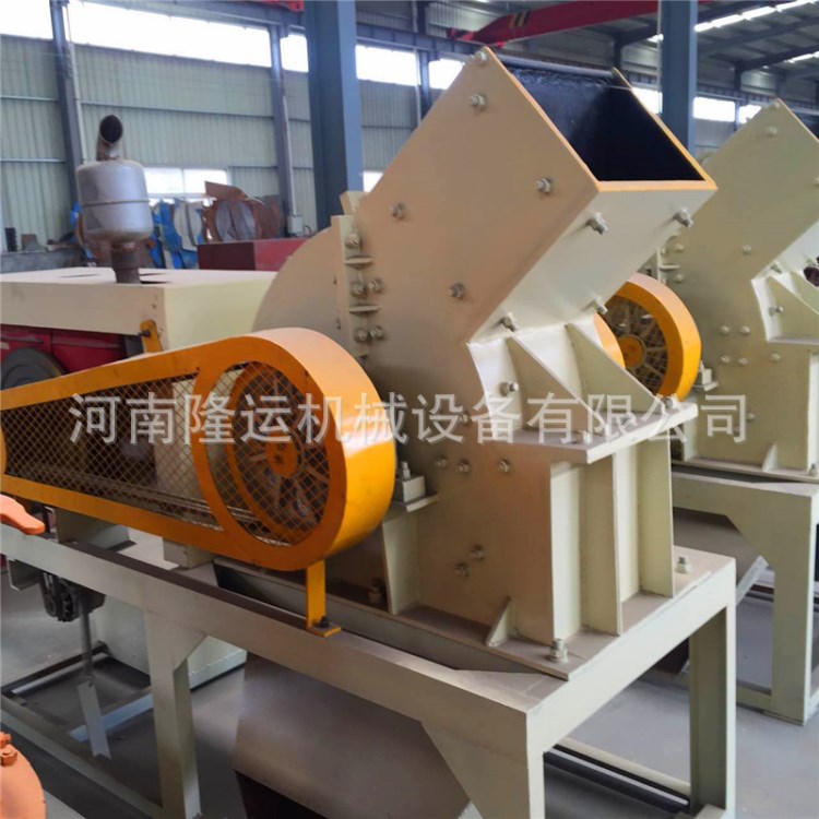 移动式小型锤式破碎机 石灰石锤式制沙机 大型重锤式石头碎石机