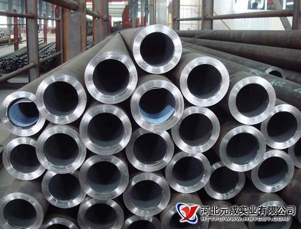 GB/5310-2008标准12Cr1MoVG材质高压合金无缝管/无缝钢管厂家价格