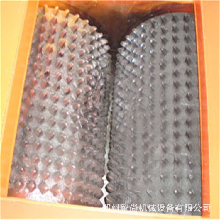 供应小型双辊破碎机齿辊式破碎机制沙机 对辊破煤炭设备 碎煤机器
