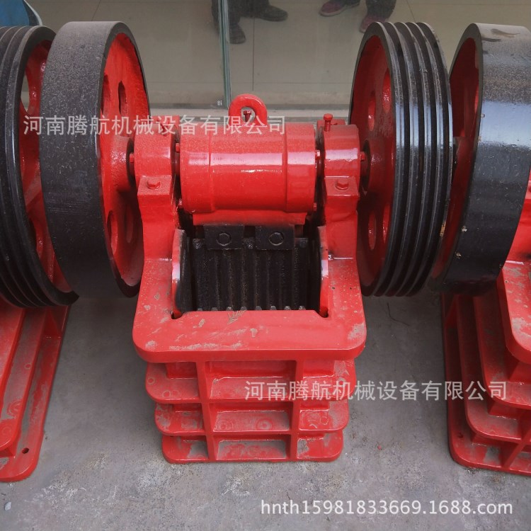 150*250小型鄂式破碎机型号  硅石青石大理石鄂式粉碎破碎机设备