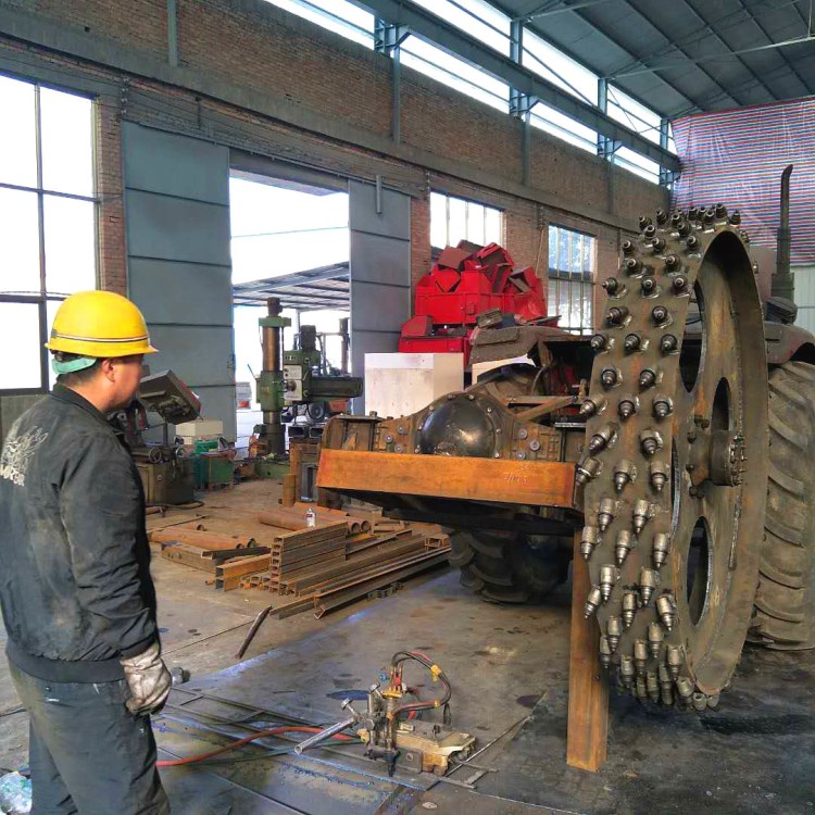 定制马路开沟机械高耐磨圆盘开沟机地埋管道开沟机价格