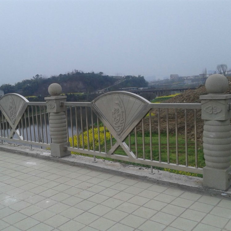 上海青浦铸造石栏杆 防石栏杆 仿石围墙栏杆 防护栏