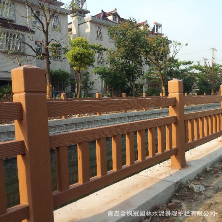 山东厂家直供园林防护栏 水泥仿木园林栏杆