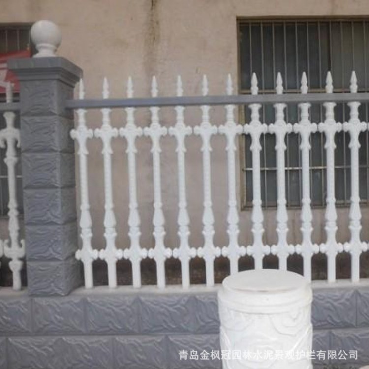 厂家定制楼梯扶手护栏   欧式仿铁艺水泥护栏