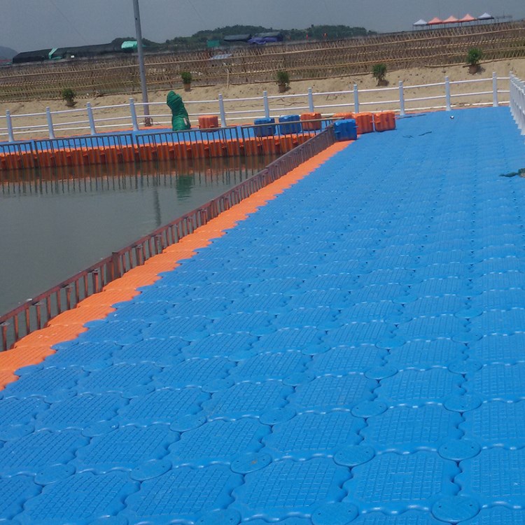 厂家批发浮筒浮桥水上平台船舶码头吹塑浮筒