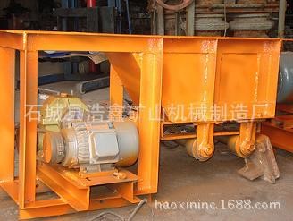 厂家直销槽式给矿机 加工定制全新选矿设备 喂料机 大型给矿设备