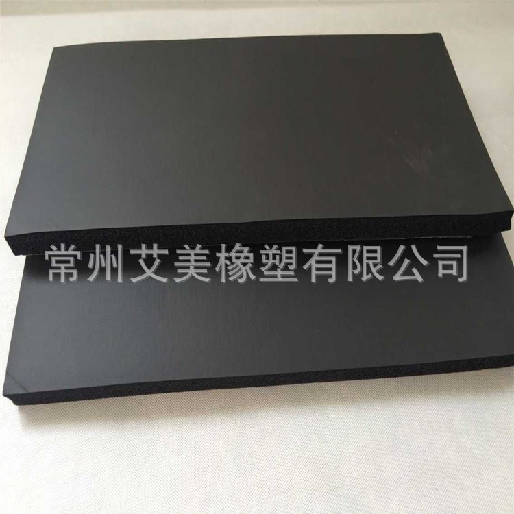 大量供应山东临沂新能源汽车厂保温NBR丁腈橡保温橡塑 带胶现货