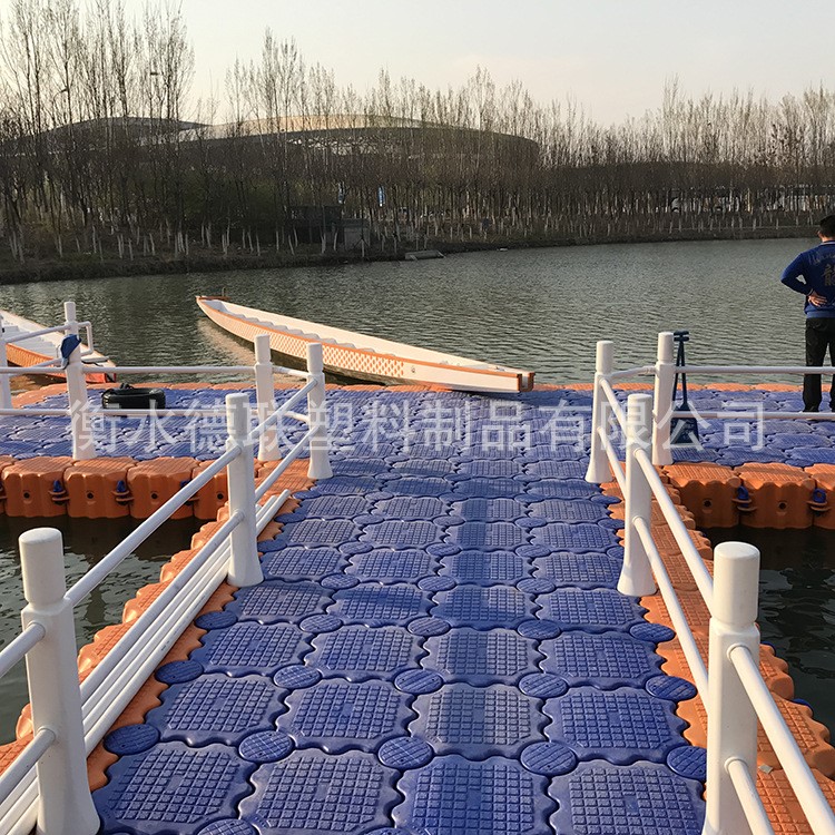 塑料浮筒码头水上栈道水上舞台餐厅浮桥游艇码头泊位