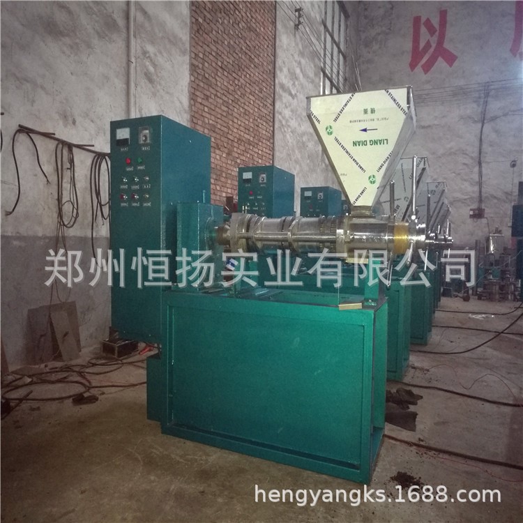 油坊用全自动多功能螺旋榨油机 花生核桃油榨油机 小型商用榨油机