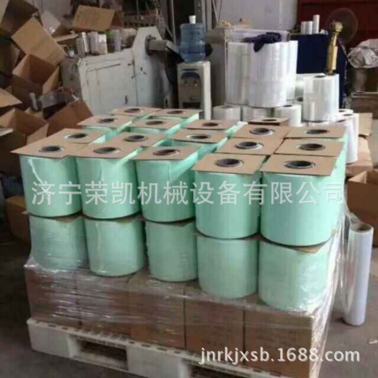 青贮裹包专用拉伸缠绕膜 秸秆苜蓿饲料青贮牧草膜 1800米牧草膜
