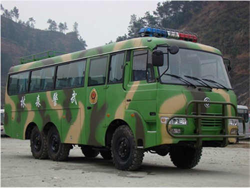 东风6&times;6驱越野运兵车（30座）/森林草原运兵车/大型越野客车