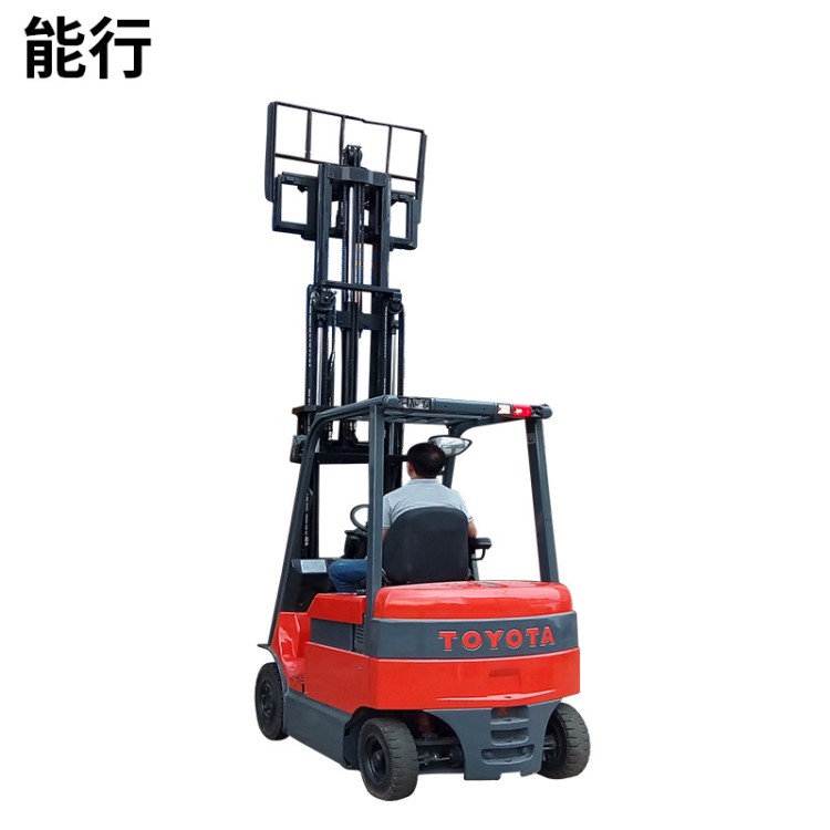 二手丰田电动叉车出租全新1.6吨电动叉车配推拉器出租