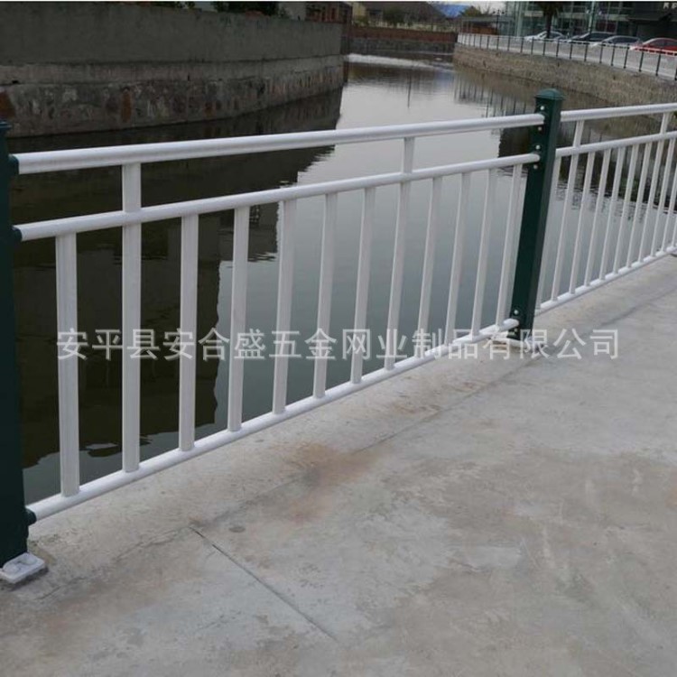 浙江河道护栏 不锈钢复合管栏杆生产批发 厂家设计图纸加工