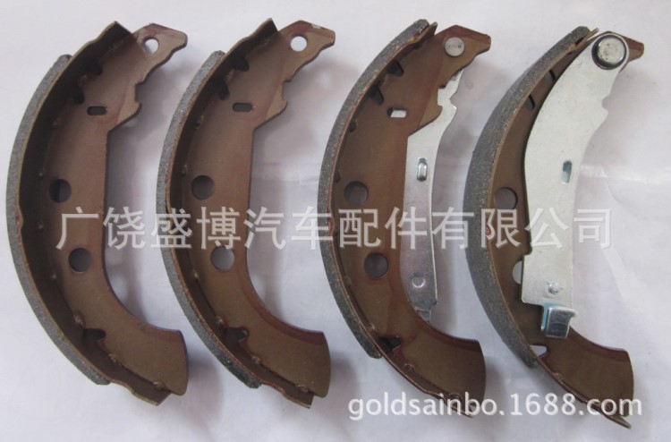 标致405 刹车蹄  PG405，brake shoes，厂家直销，价格优惠中