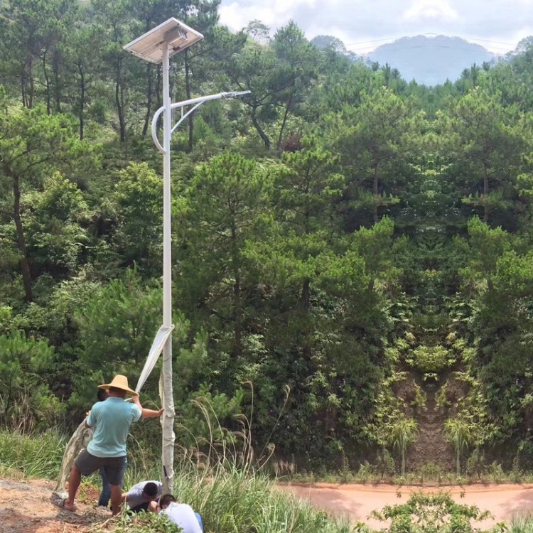 中山工厂直销云南LED太阳能光伏发电路灯零电费太阳能光伏路灯