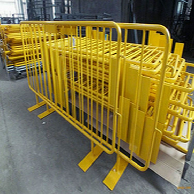 厂家直销反光铁马护栏道路铁马护栏市政道路施工临时围栏大量现货